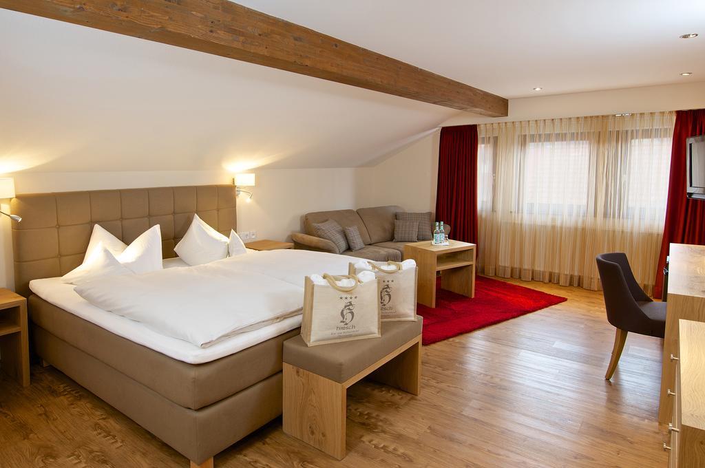 Hotel Hirsch Oberstaufen Buitenkant foto